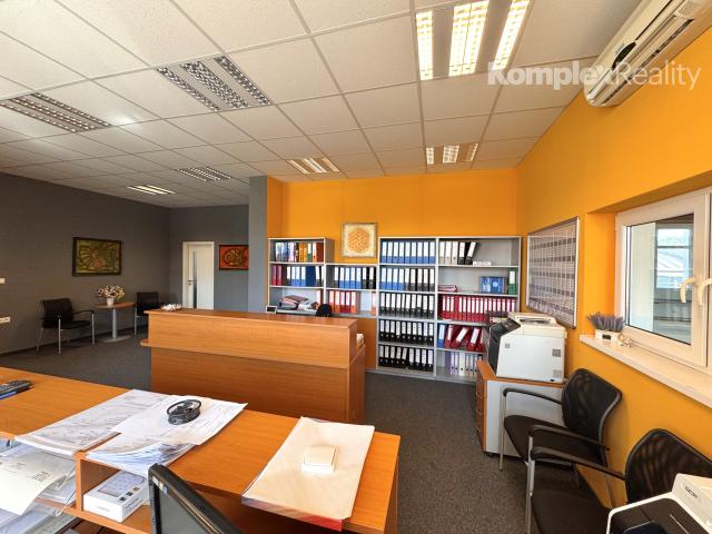 Prenájom reprezentatívnych kancelárskych priestorov s parkoviskom – Nové Zámky, Komárňanská cesta