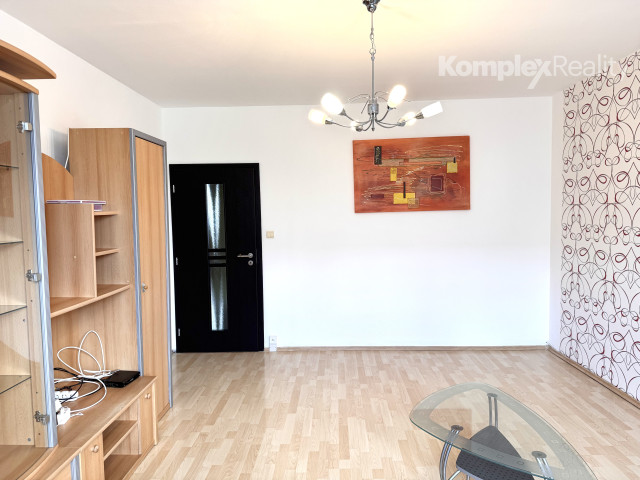 Na prenájom- priestranný 3i byt s loggiou, ul. Vajanského , Nové Zámky