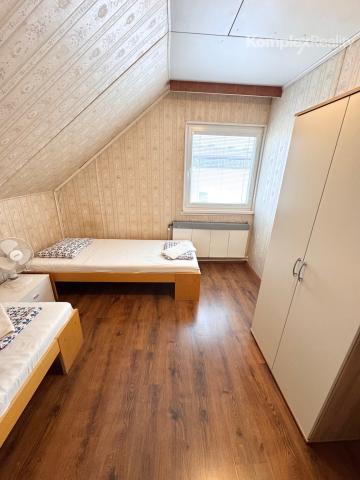 Predaj- zabehnutý penzión a rodinný dom, Štúrovo