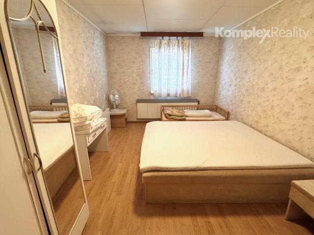 Predaj- zabehnutý penzión a rodinný dom, Štúrovo