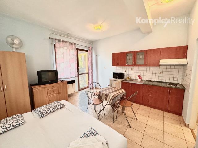 Predaj- zabehnutý penzión a rodinný dom, Štúrovo