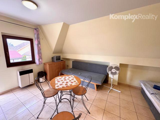 Predaj- zabehnutý penzión a rodinný dom, Štúrovo