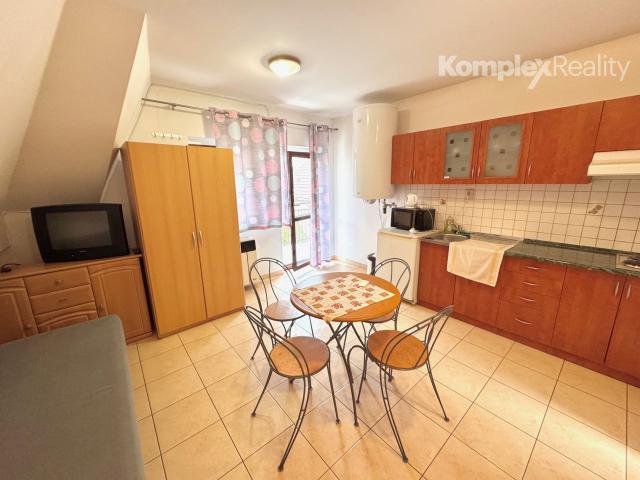 Predaj- zabehnutý penzión a rodinný dom, Štúrovo