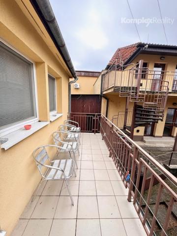 Predaj- zabehnutý penzión a rodinný dom, Štúrovo