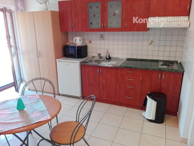 Predaj- zabehnutý penzión a rodinný dom, Štúrovo