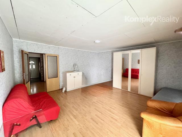 Predaj- zabehnutý penzión a rodinný dom, Štúrovo