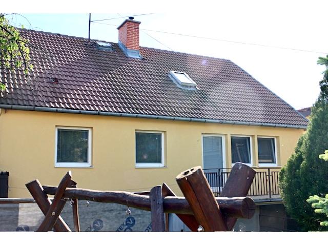 Predaj- zabehnutý penzión a rodinný dom, Štúrovo