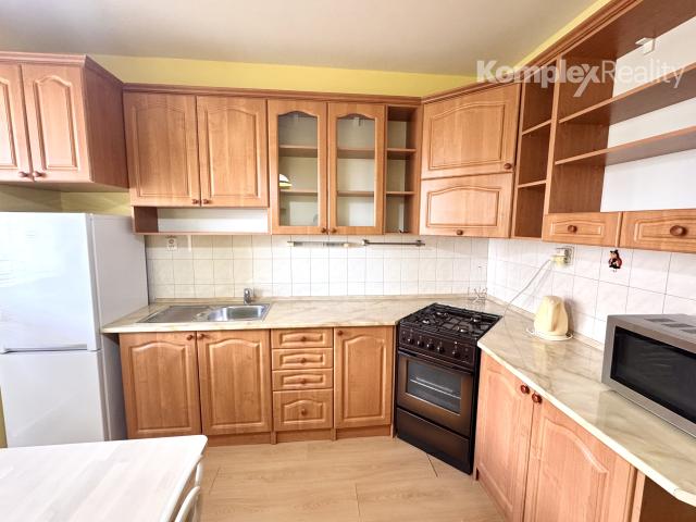 Predaj- Veľkometrážny 3-izbový byt s loggiou – JUH, Nové Zámky, 78 m²