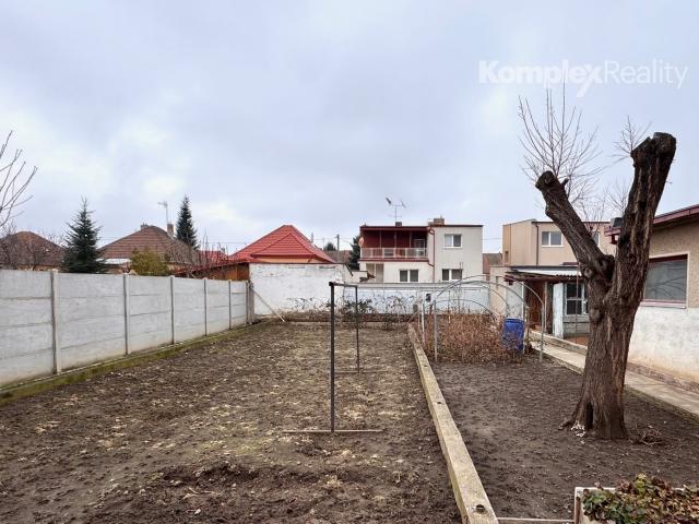 Prenájom- útulný 3i rodinný dom v pokojnej lokalite Nových Zámkov