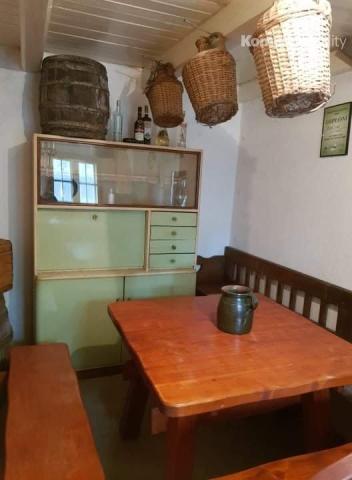 Predaj-3 priestranné pozemky 3806 m2 s viničným domčekom Veľká Maňa