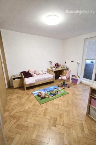 Prenájom- 3 izbový byt po rekonštrukcii, Nové Zámky