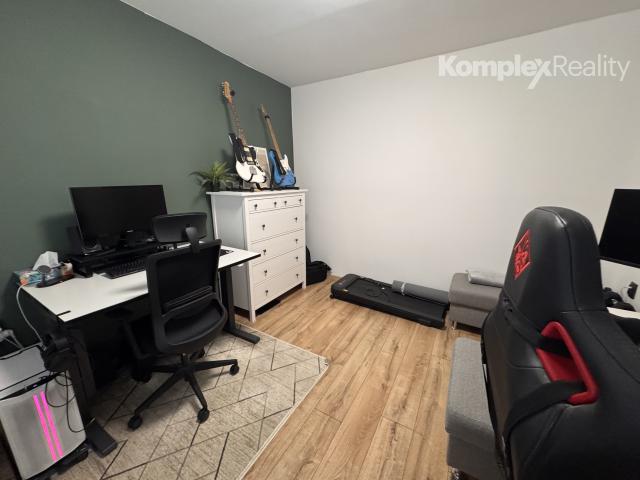 Na predaj moderné bývanie s výhľadom na mesto – 3-izbový byt na Novomeského ulici v Šali