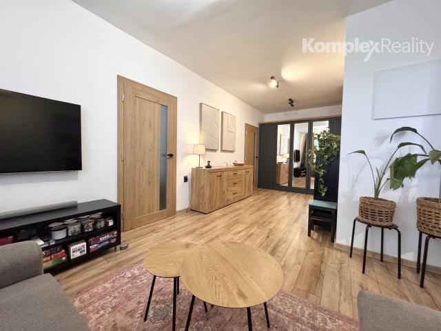 Na predaj moderné bývanie s výhľadom na mesto – 3-izbový byt na Novomeského ulici v Šali