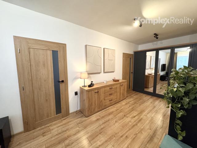 Na predaj moderné bývanie s výhľadom na mesto – 3-izbový byt na Novomeského ulici v Šali