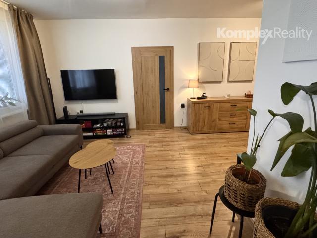 Na predaj moderné bývanie s výhľadom na mesto – 3-izbový byt na Novomeského ulici v Šali