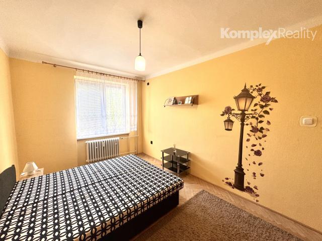 Prenájom- 2 izbový zariadený byt, centrum Nové Zámky