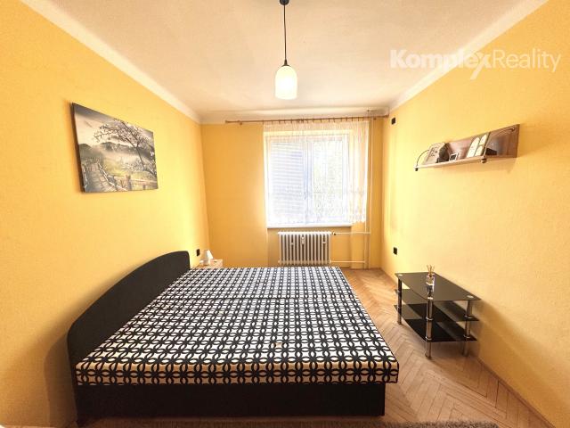 Prenájom- 2 izbový zariadený byt, centrum Nové Zámky