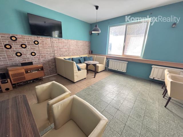 Na predaj komerčný objekt v obci Andovce, len 2 km od Nových Zámkov.