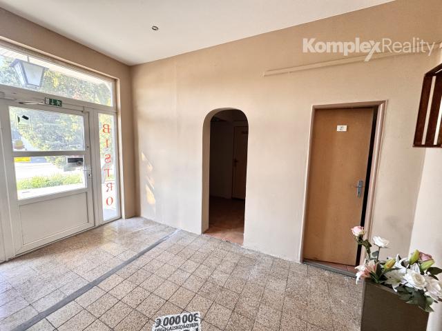 Na predaj komerčný objekt v obci Andovce, len 2 km od Nových Zámkov.