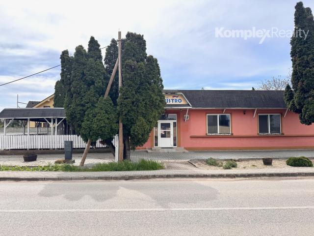 Na predaj komerčný objekt v obci Andovce, len 2 km od Nových Zámkov.