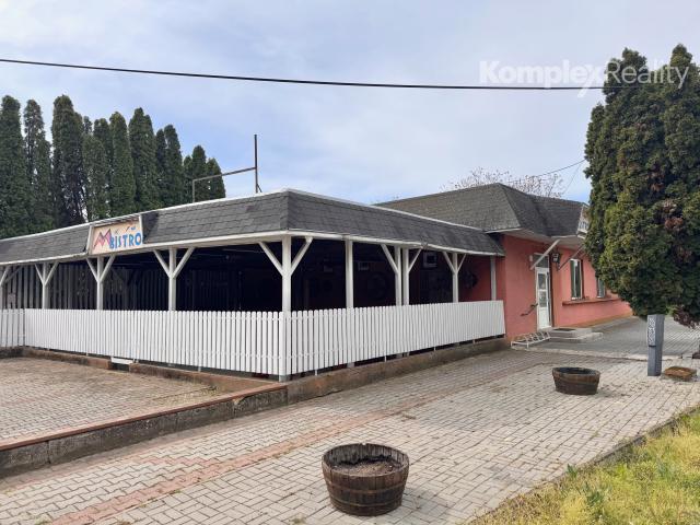 Na predaj komerčný objekt v obci Andovce, len 2 km od Nových Zámkov.