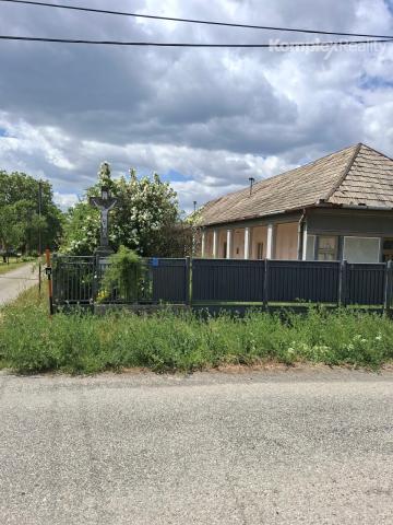 EXKLUZÍVNE NA PREDAJ – vidiecky rodinný dom  (okr. Levice), len cca 5 km od Želiezoviec