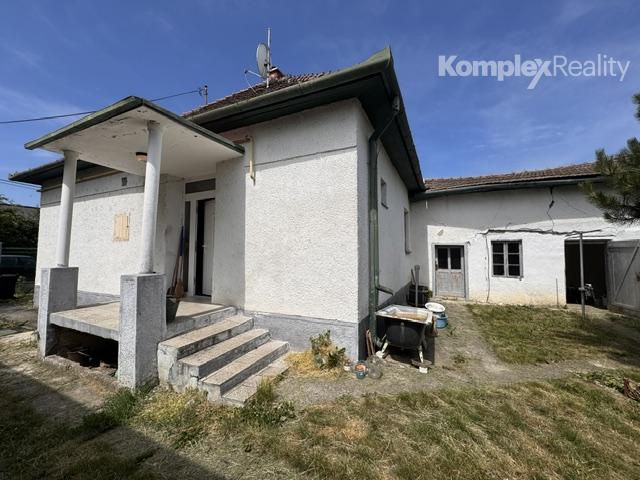 Predaj-Exkluzívne– Rodinný dom s veľkým pozemkom v obľúbenej lokalite mesta Šaľa