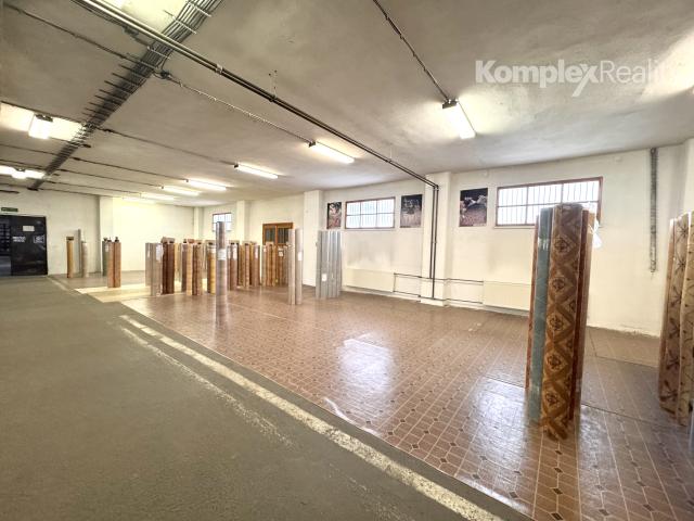 Na predaj veľkokapacitný skladovo-výrobný objekt v priemyselnej zóne Nových Zámkov – ideálne miesto pre vaše podnikanie