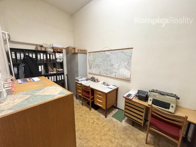 Na predaj veľkokapacitný skladovo-výrobný objekt v priemyselnej zóne Nových Zámkov – ideálne miesto pre vaše podnikanie