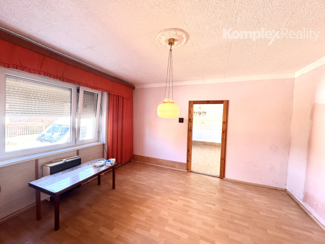 NA PREDAJ 3-IZBOVÝ RODINNÝ DOM S PRIESTRANNÝM POZEMKOM – ŠURANY