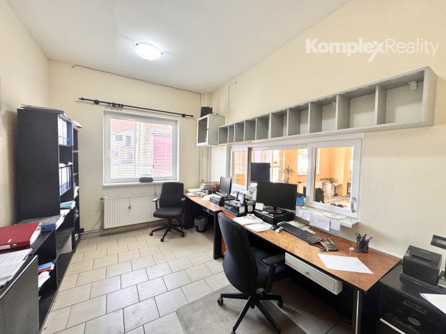INVESTIČNÁ PRÍLEŽITOSŤ – PRIEMYSELNÝ AREÁL V ŠURANOCH ,POZEMOK 4 345 m²
