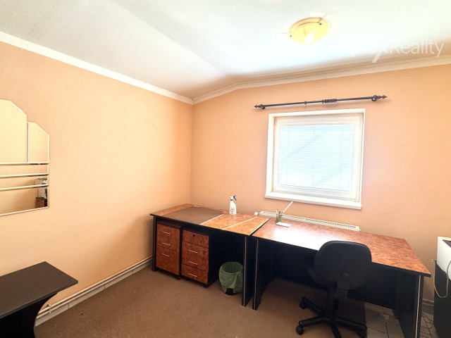 INVESTIČNÁ PRÍLEŽITOSŤ – PRIEMYSELNÝ AREÁL V ŠURANOCH ,POZEMOK 4 345 m²