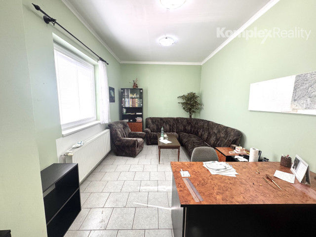 INVESTIČNÁ PRÍLEŽITOSŤ – PRIEMYSELNÝ AREÁL V ŠURANOCH ,POZEMOK 4 345 m²