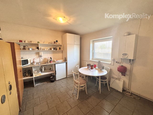 INVESTIČNÁ PRÍLEŽITOSŤ – PRIEMYSELNÝ AREÁL V ŠURANOCH ,POZEMOK 4 345 m²