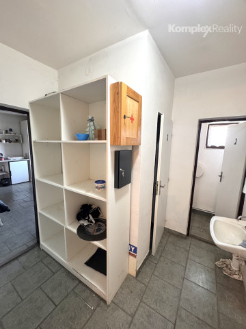 INVESTIČNÁ PRÍLEŽITOSŤ – PRIEMYSELNÝ AREÁL V ŠURANOCH ,POZEMOK 4 345 m²