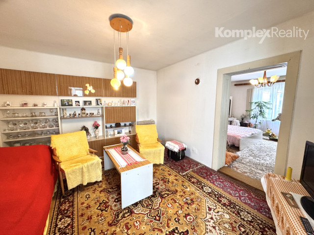 PREDAJ- RODINNÝ DOM S VEĽKÝM ROŽNÝM POZEMKOM 1 744 m² – RÚBAŇ